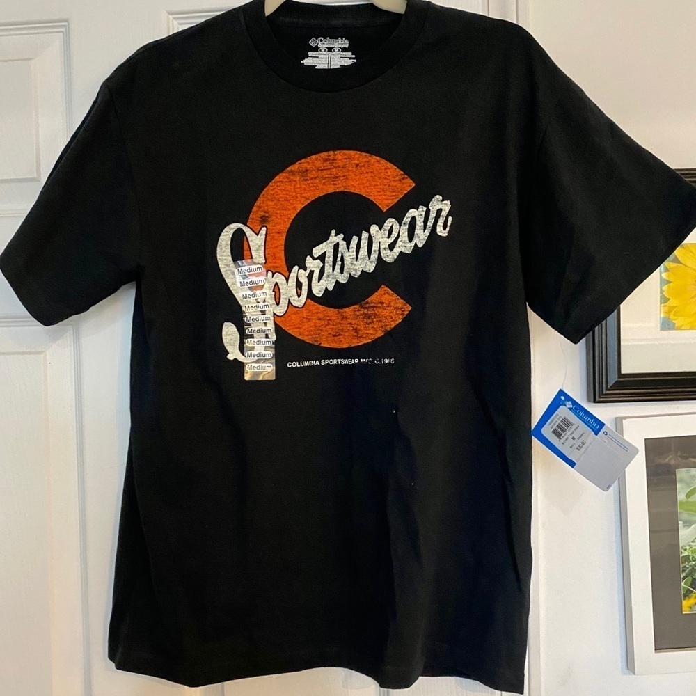 NWT Columbia Graphic Tee, Short Sleeve T-Shirt, M